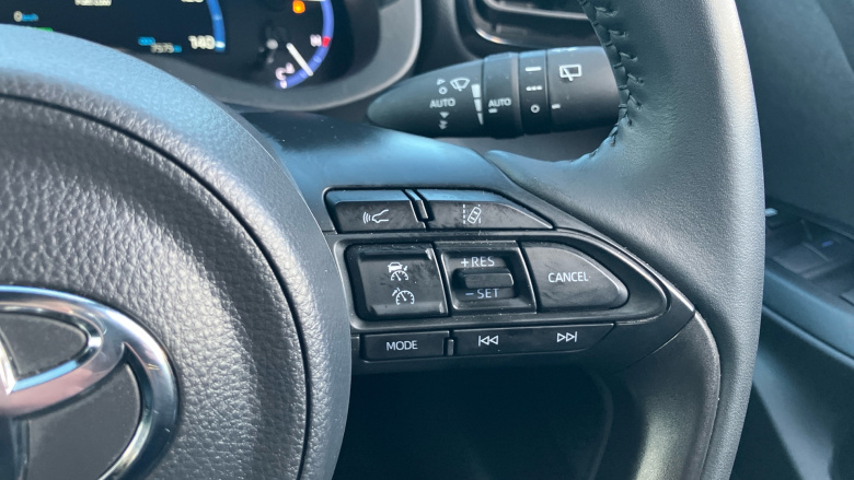 Toyota Yaris Cross 1.5 Hybrid Design 5dr CVT Hybrid Estate